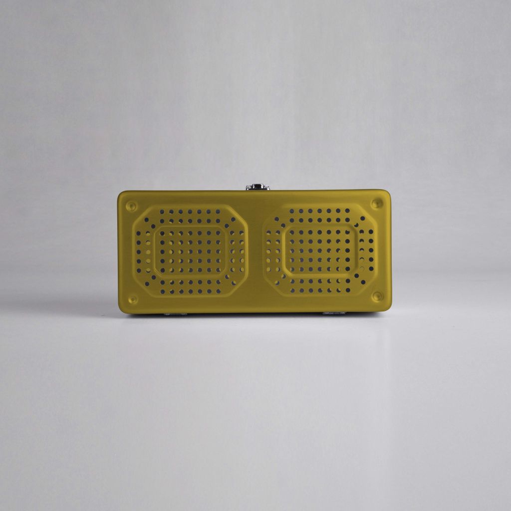 Containers for sterilisation of implants - 5