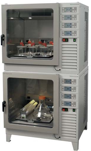 Incubators with shaking