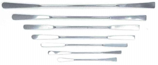 Chattaway-type double-sided steel spatula