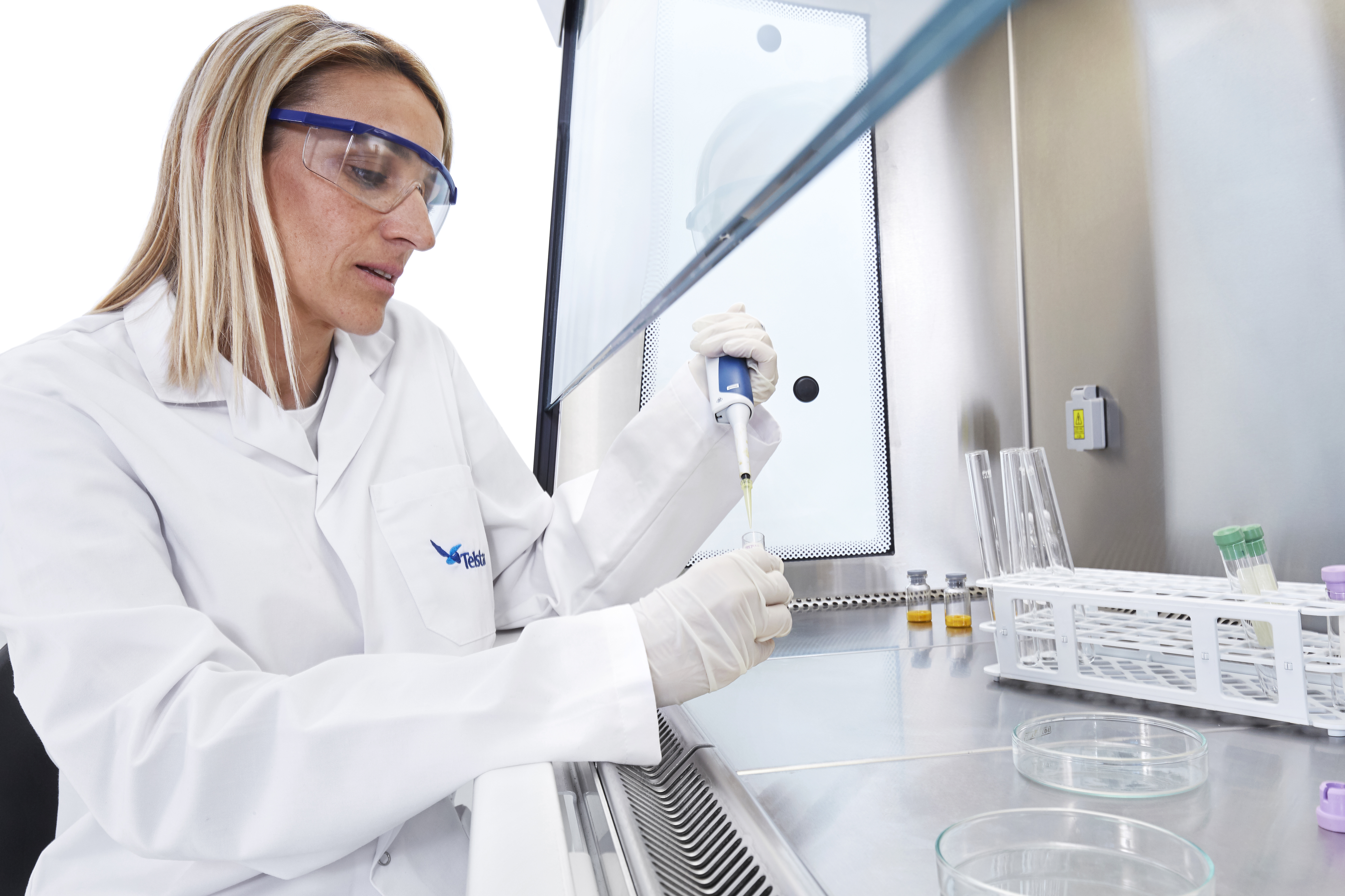 Laminar Flow Hoods BiOptima II with Electrically Sliding Front Window - 8