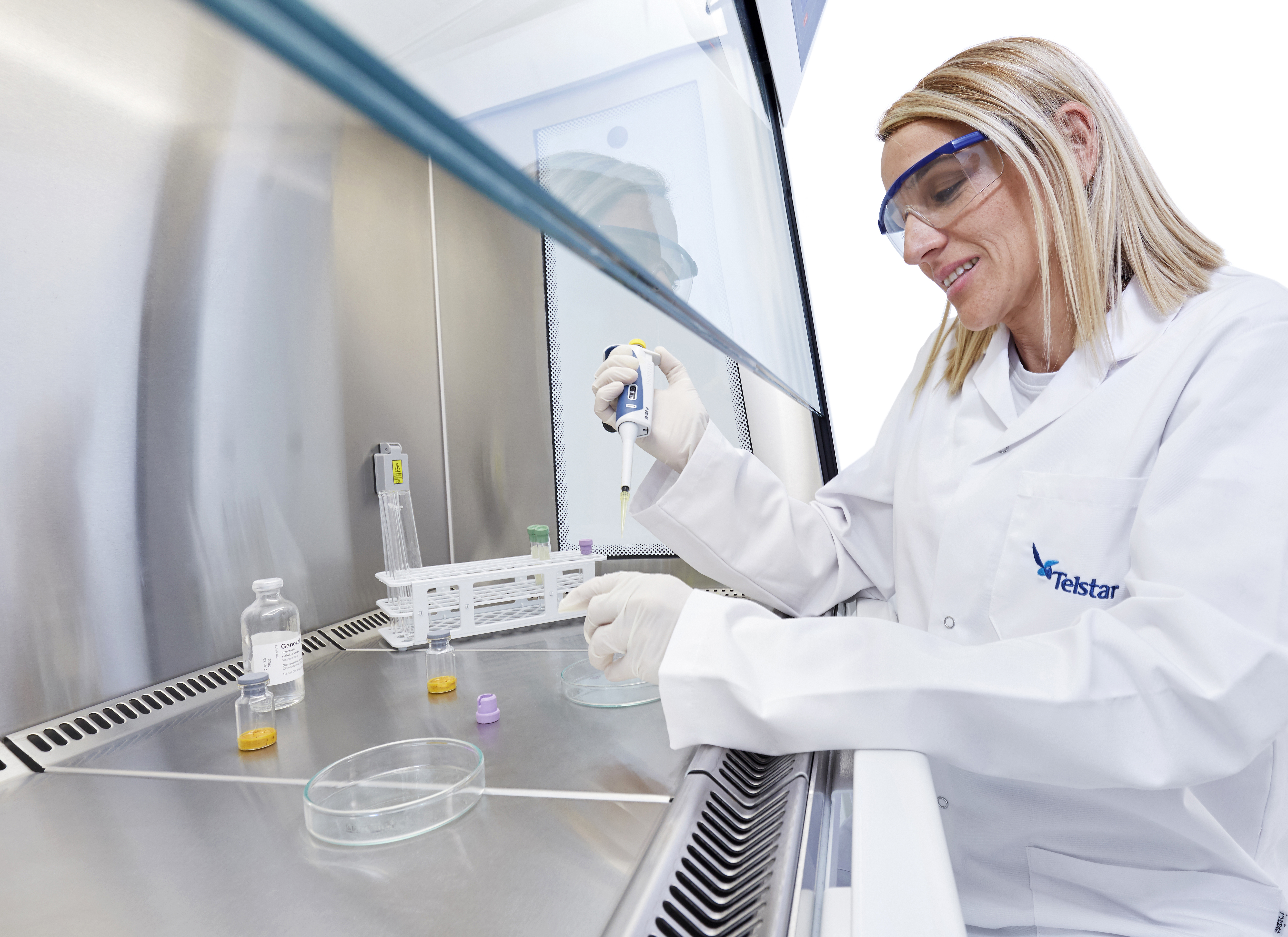 Laminar Flow Hoods BiOptima II with Electrically Sliding Front Window - 9