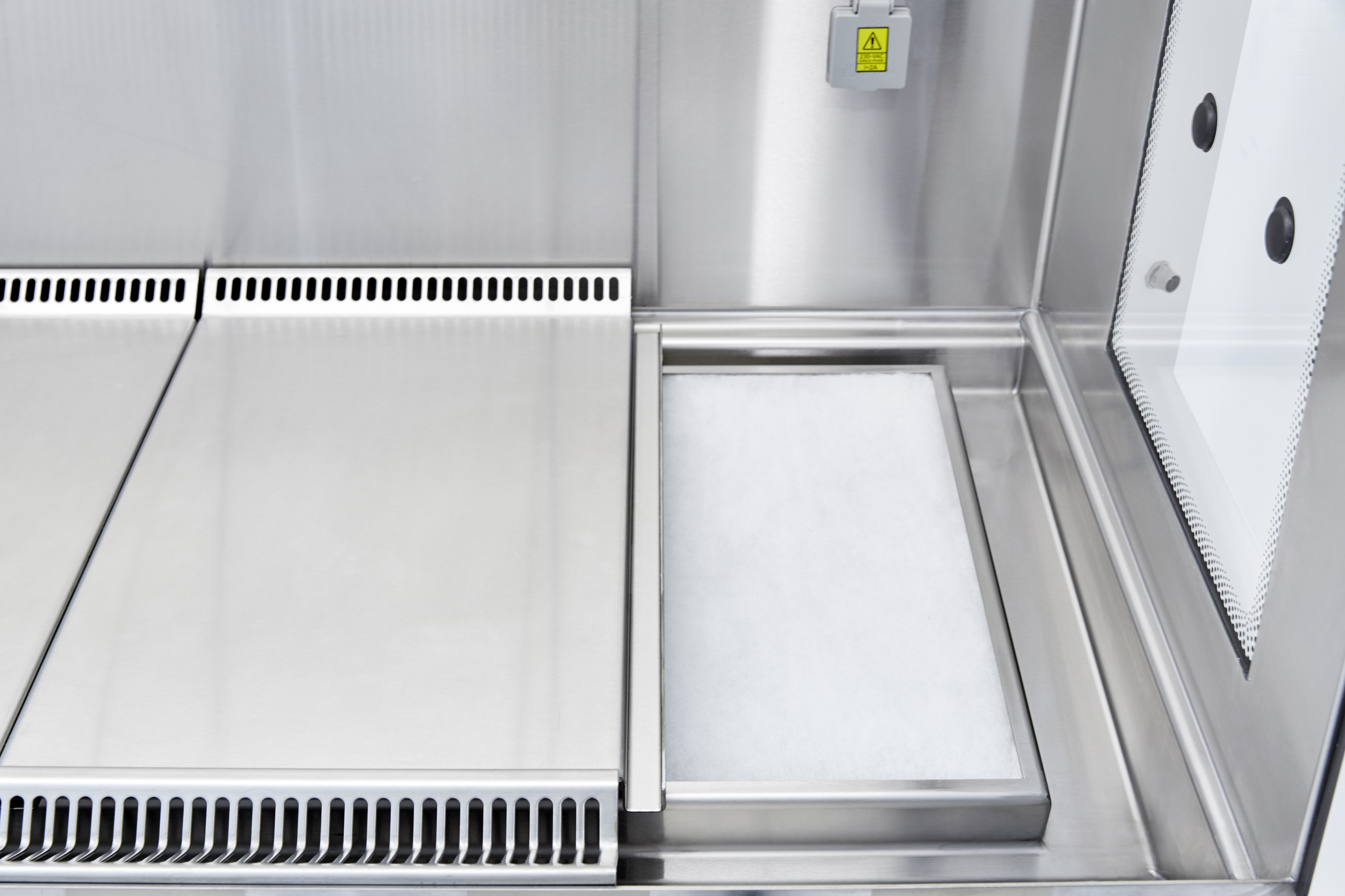 Laminar Flow Hoods BiOptima II with Electrically Sliding Front Window - 10