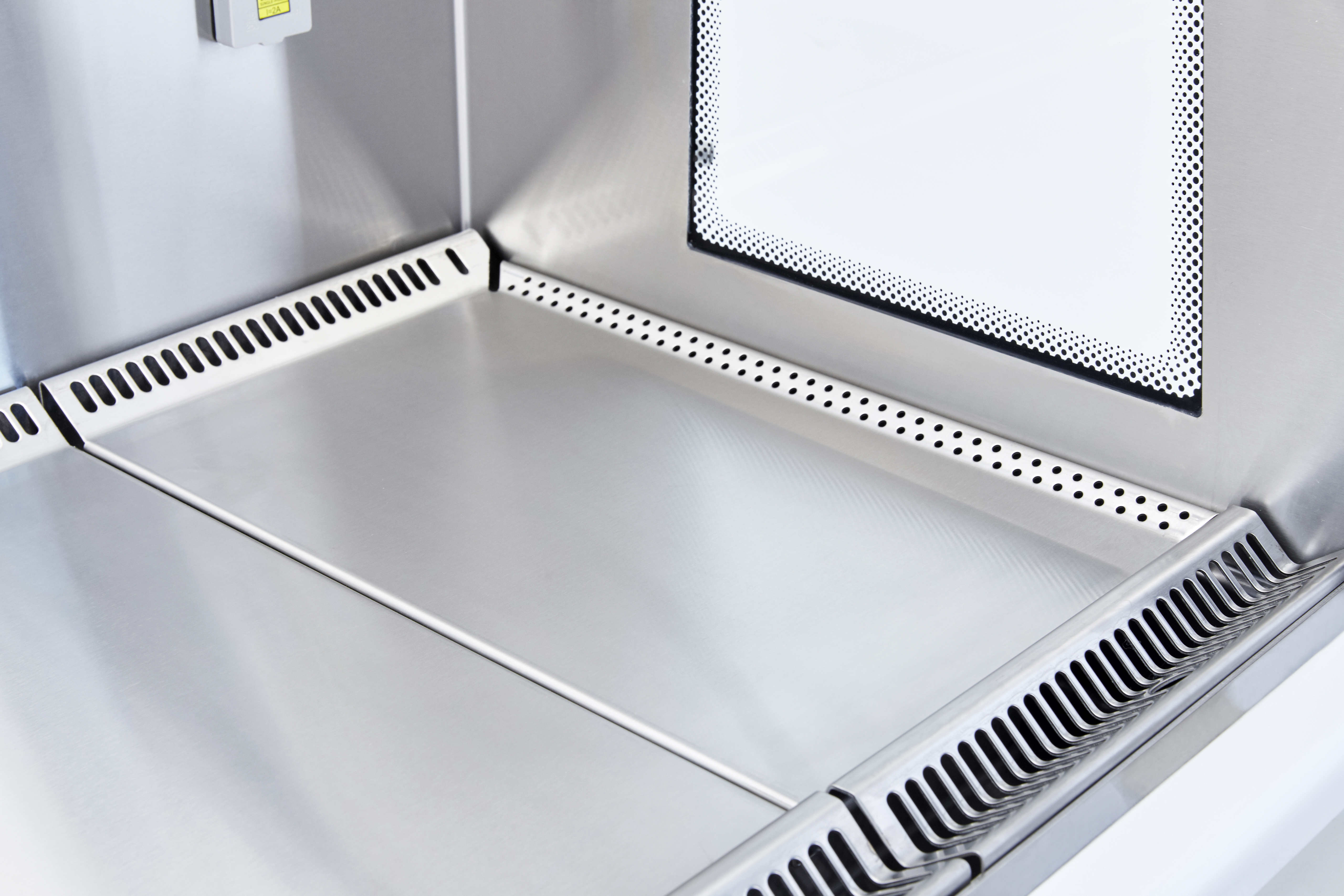 Laminar Flow Hoods BiOptima II with Electrically Sliding Front Window - 12