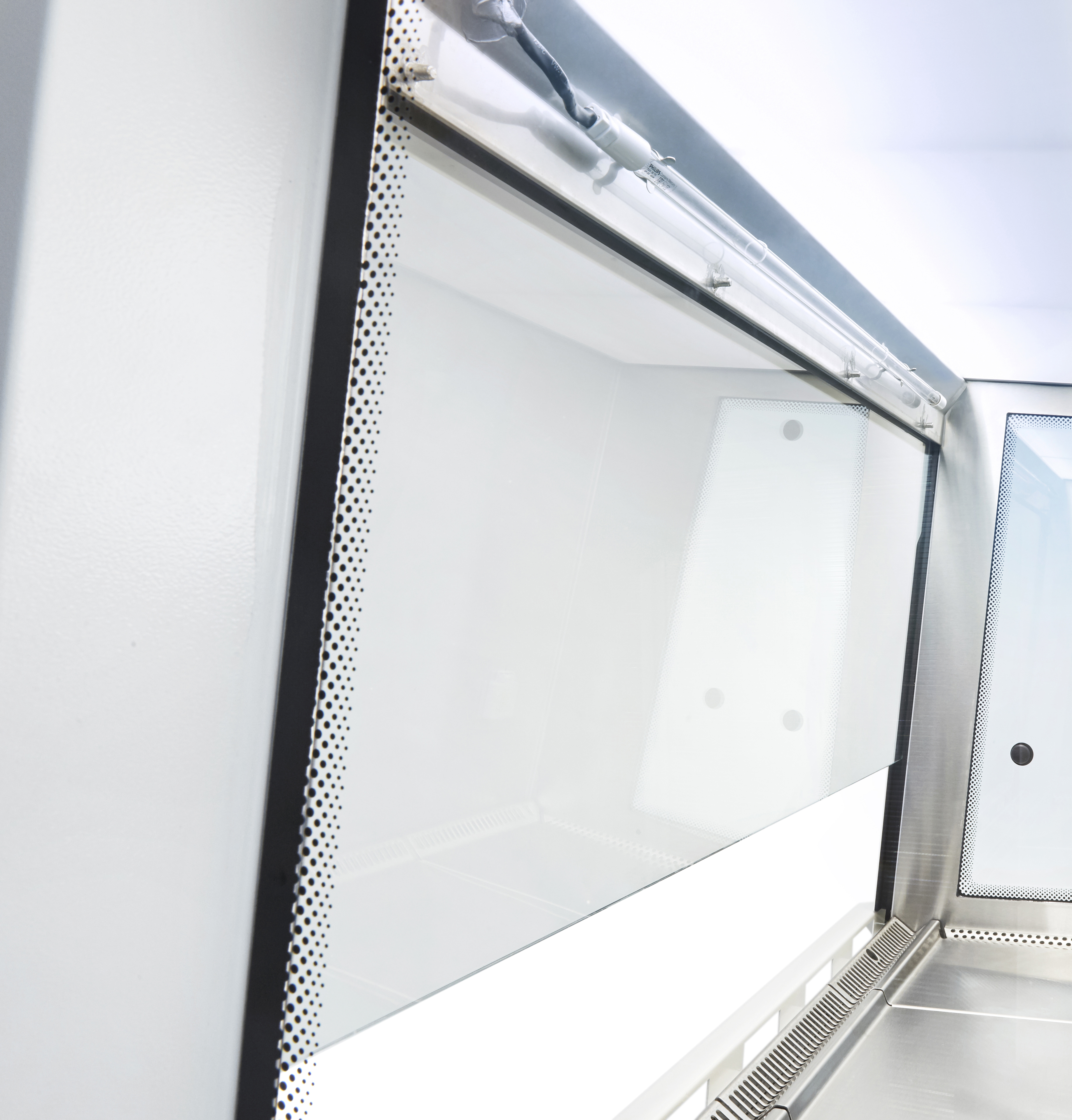 Laminar Flow Hoods BiOptima II with Electrically Sliding Front Window - 15